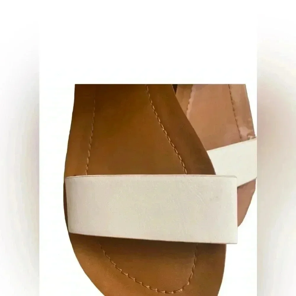 Cat & Jack White Ankle Straps Adjustable Girls Flat Sandals Casual Sz 2